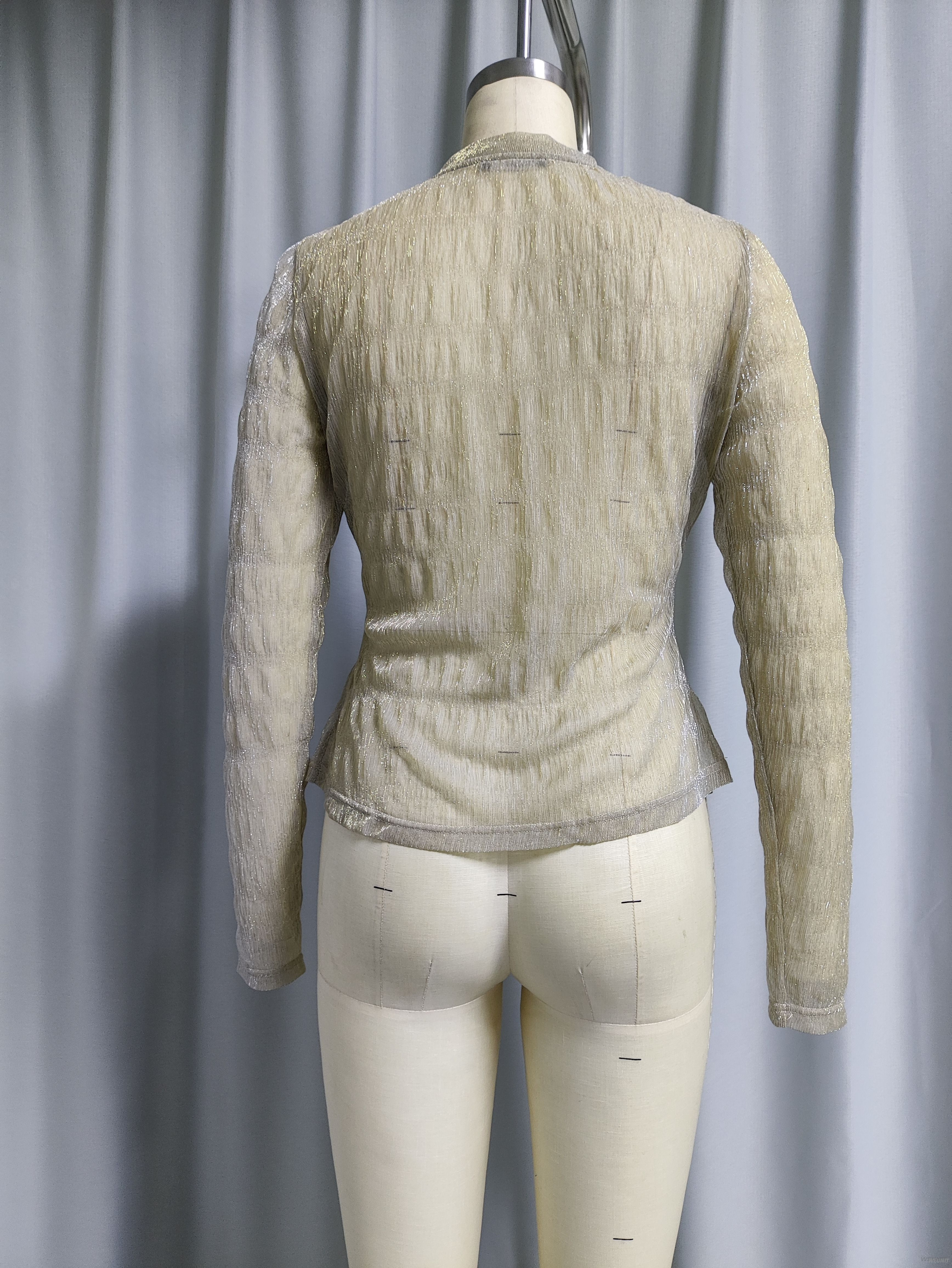 Top de malla transparente brillante de manga larga para mujer