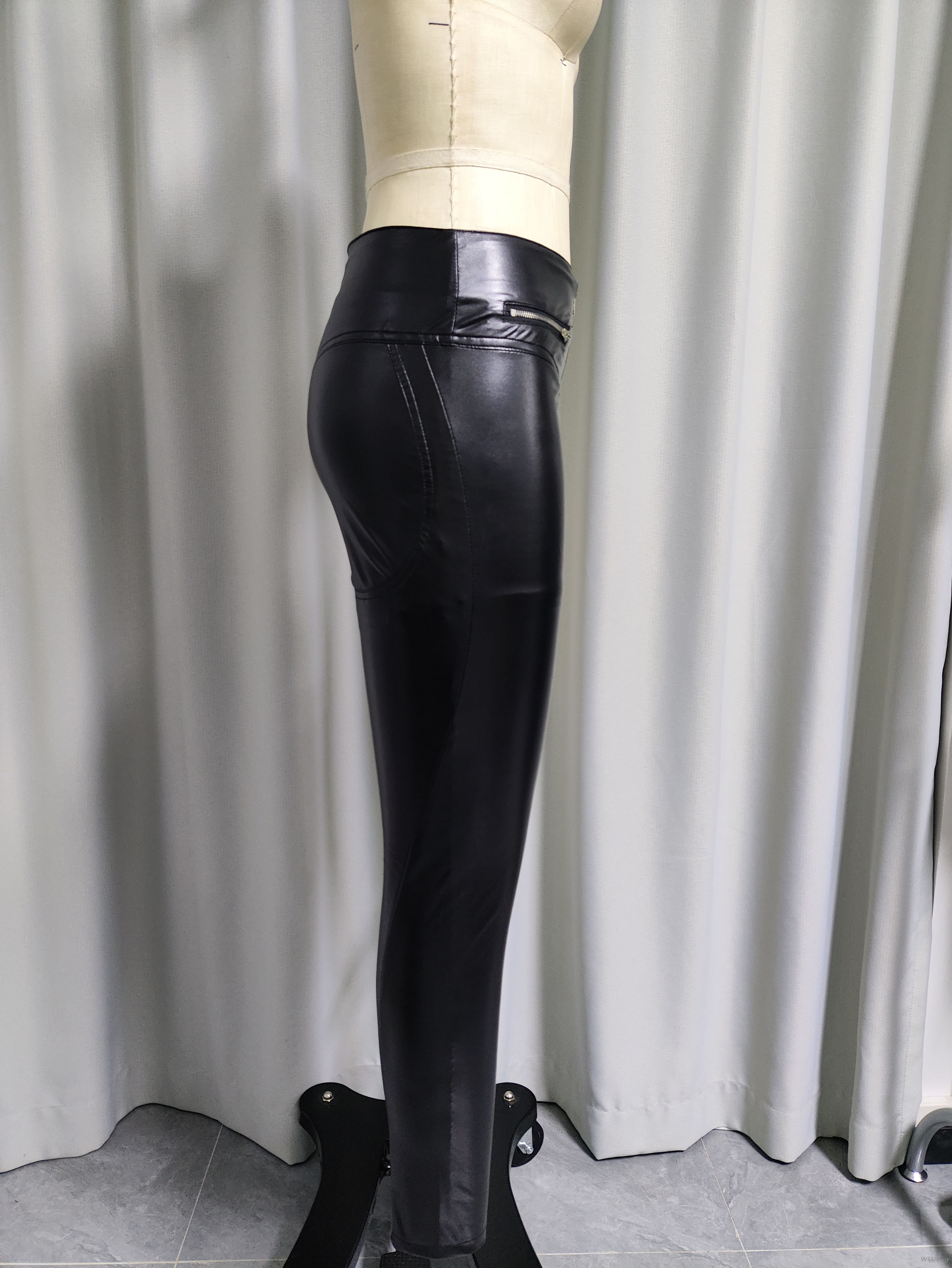 Leggings ajustados de piel sint&eacute;tica para mujer con cremalleras delanteras