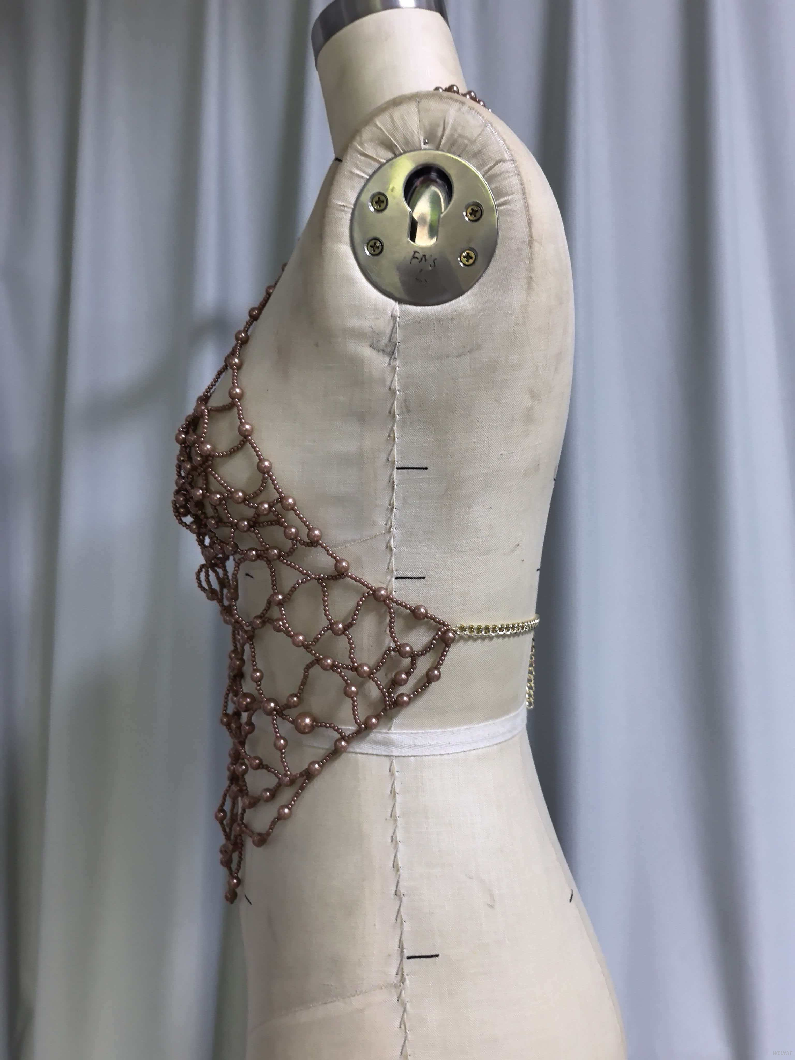 Top halter de red con cuentas