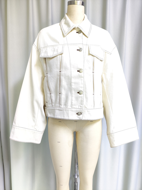 ChicChaqueta vaquera blanca - Timeless Elegance