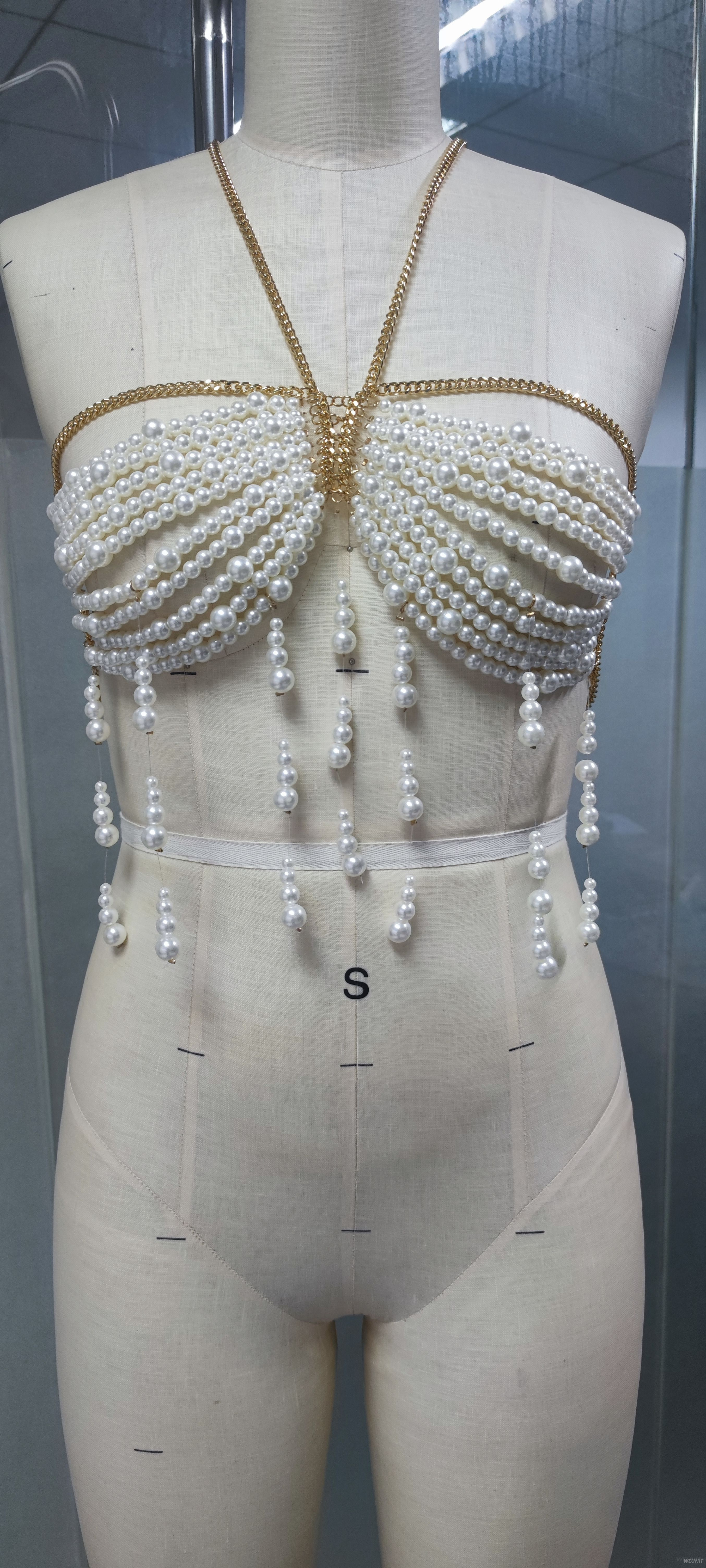 Cadena adornada con perlas - Bralette con tiras hecho a mano