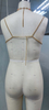 Top corto con cadena y cuerpo con cuentas de colores
