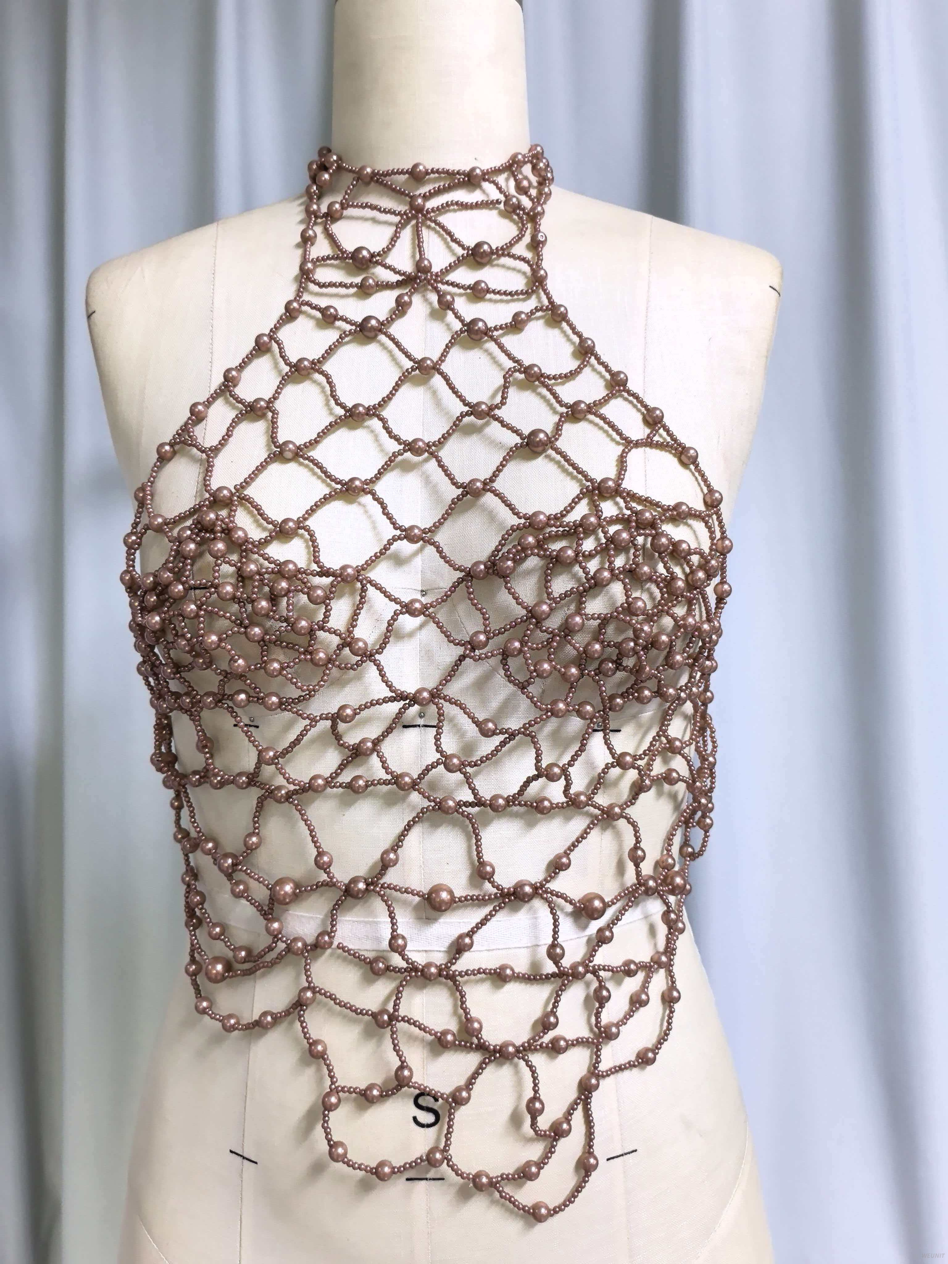Top halter de red con cuentas