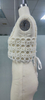 Exquisito top corto de crochet con bordado de perlas